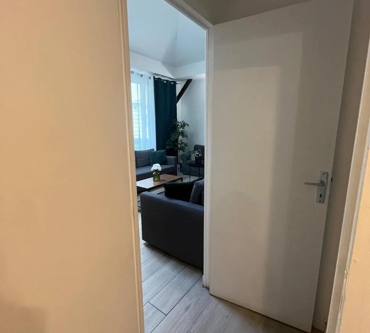 Apartment Berbere 13 People Paris Place De La Nation