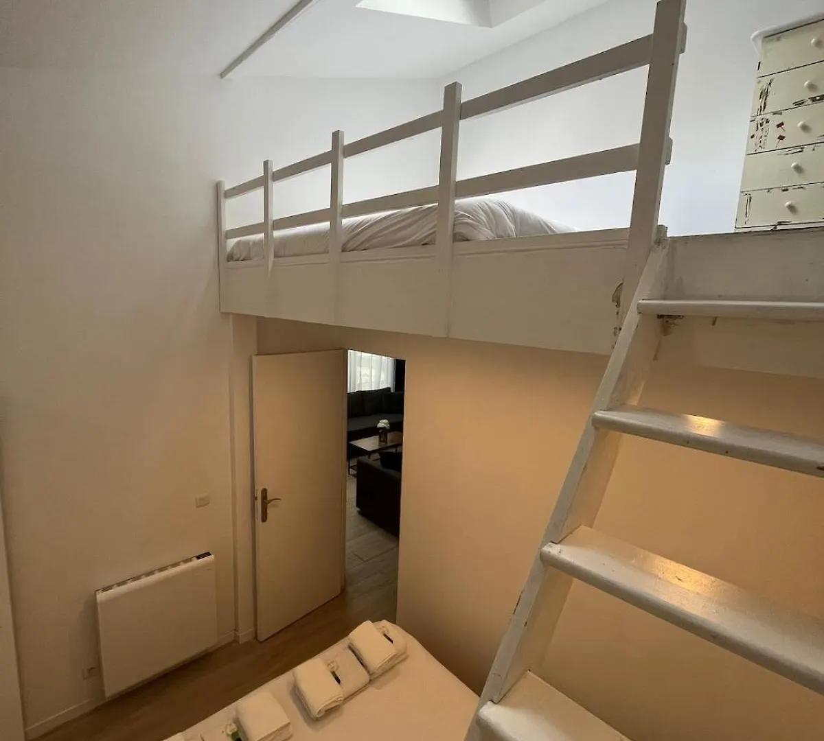 Apartment Berbere 13 People Paris Place De La Nation