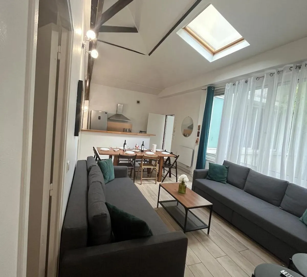 Apartment Berbere 13 People Paris Place De La Nation France